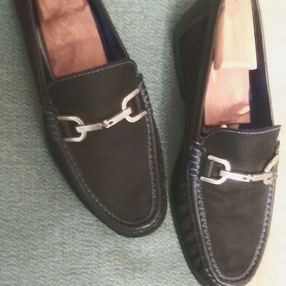 Donald/Pliner slip-on loafers